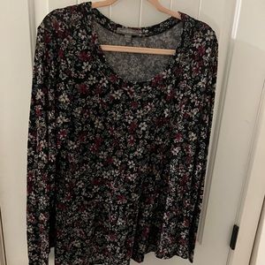 Lovely floral top with just enough flounce!